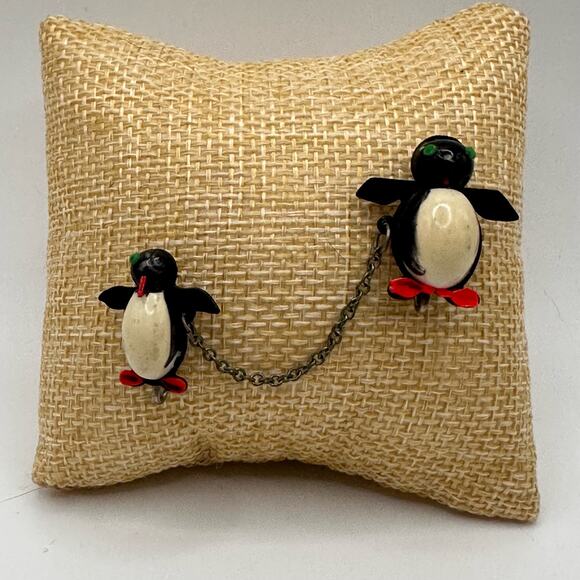 Vintage Celluloid Dual Penguin Brooch Scatter Pins Sweet but flawed - Picture 9 of 9